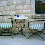 House Lemoni - *
