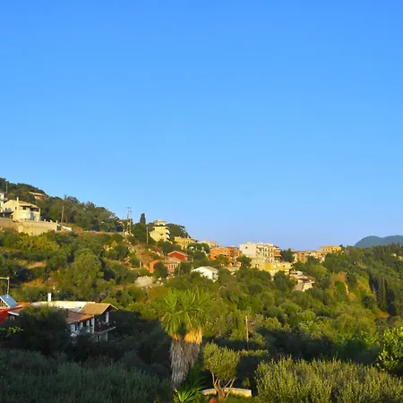 Haus Lemoni - *